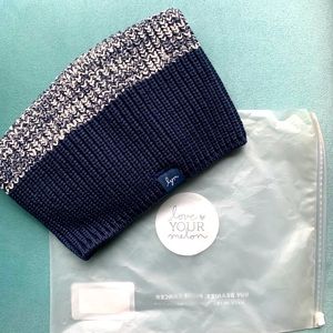 Love Your Melon Navy and White Knit Beanie